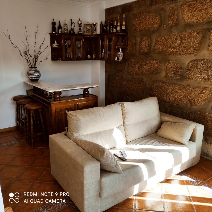Casa Alem Rio - Quartos Para 6 Hospedes Em Santo Tirso Dış mekan fotoğraf