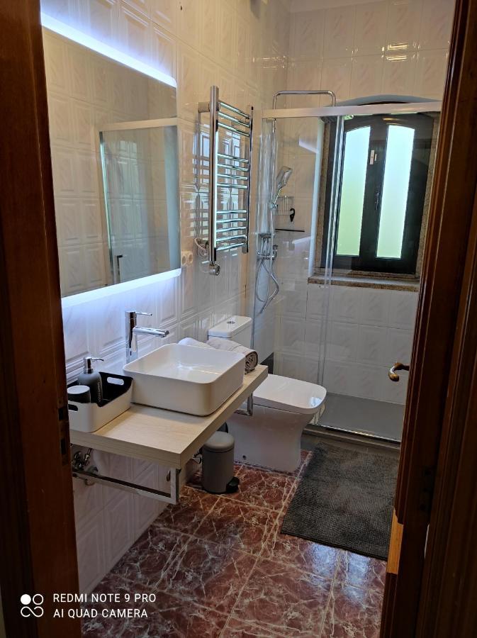 Casa Alem Rio - Quartos Para 6 Hospedes Em Santo Tirso Dış mekan fotoğraf