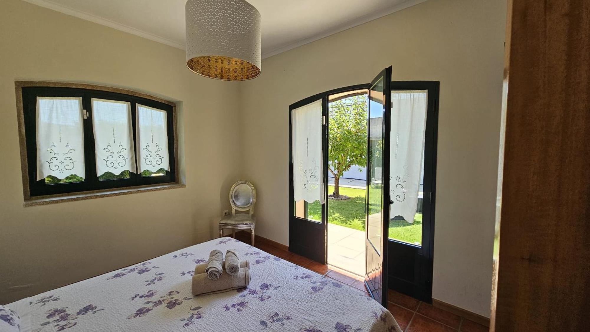 Casa Alem Rio - Quartos Para 6 Hospedes Em Santo Tirso Dış mekan fotoğraf